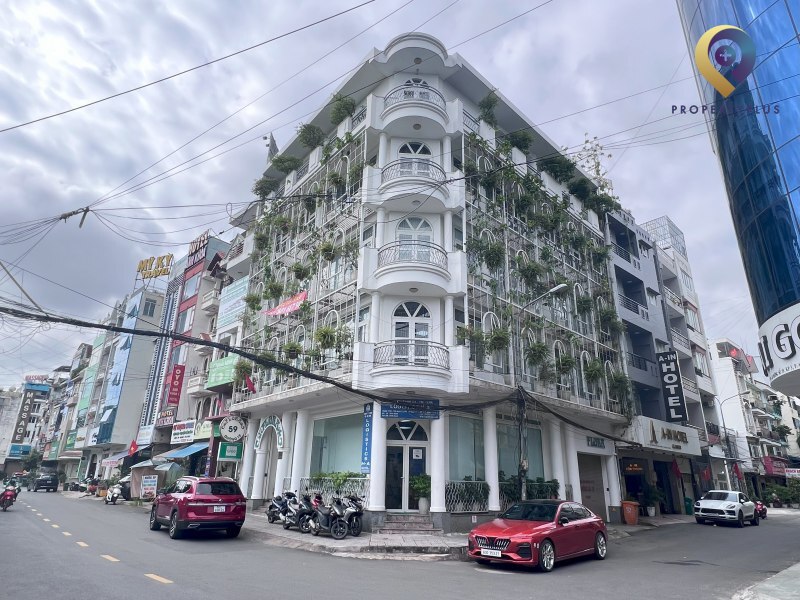 Flora Building